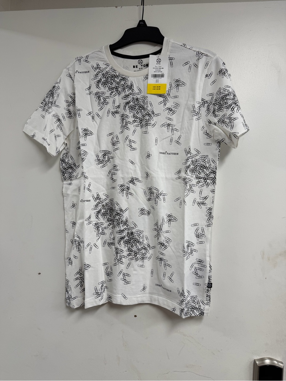 Be You Urso Men's White Graphic Crewneck T-Shirt "Paperclips" New With Tags Size